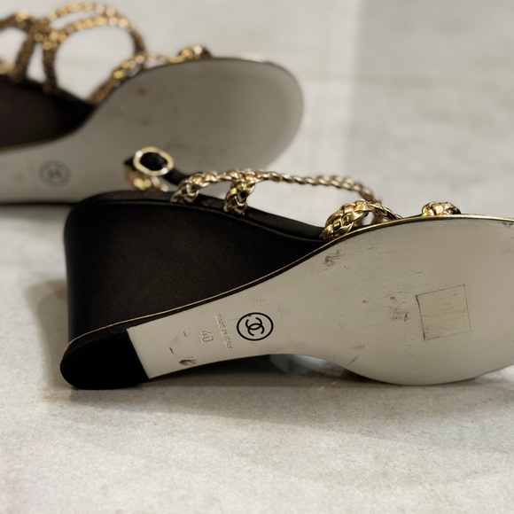 Never worn, perfect condition, 4” wedge - Picture 5 of 5